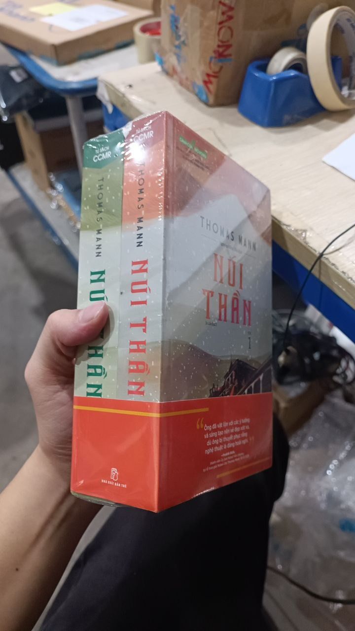 Cánh cửa mở rộng. Núi thần Tập 1+2 - Combo 2 tập