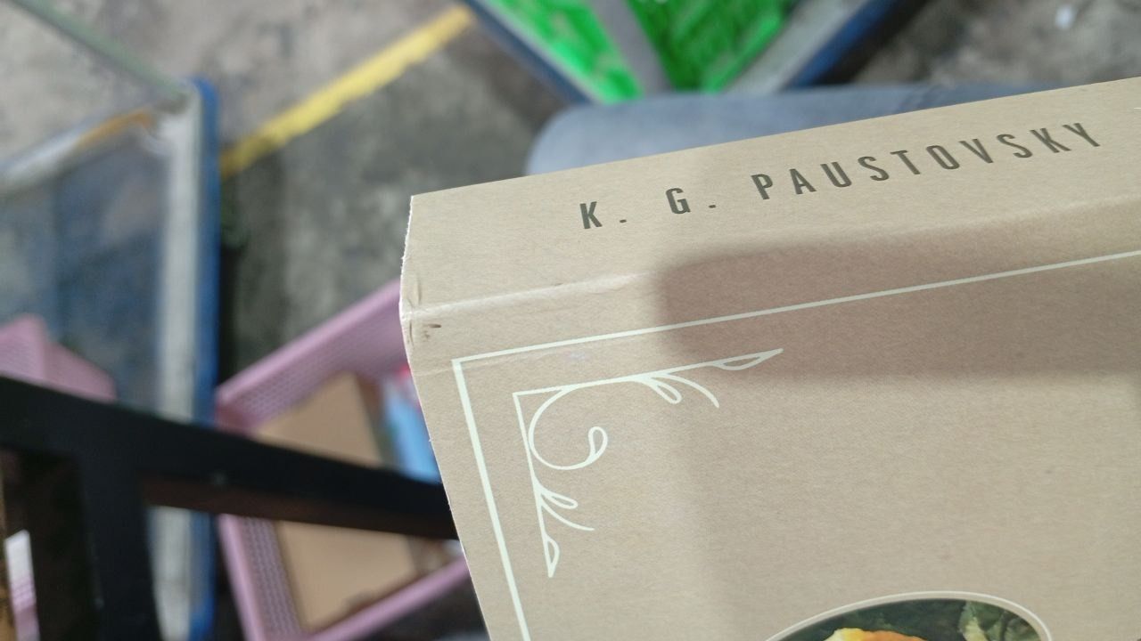 Bông hồng vàng & Bình minh mưa