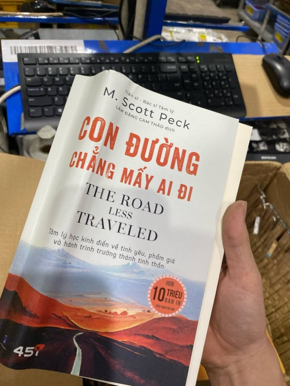 Sách Con Đường Chẳng Mấy Ai Đi