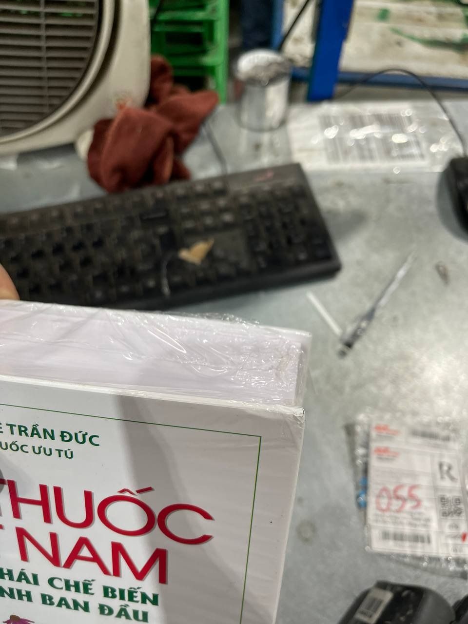 Sách Cây Thuốc Việt Nam Trồng Hái Chế Biến Trị Bệnh Ban Đầu (Bìa Cứng)