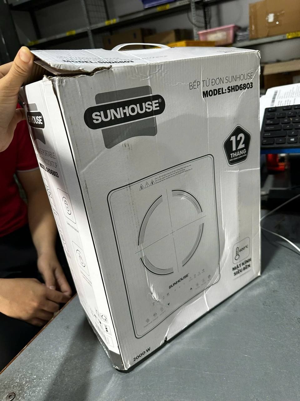Bếp Từ Đơn Sunhouse SHD6803 (2000W) - Kèm Nồi Lẩu - Hàng Chính Hãng