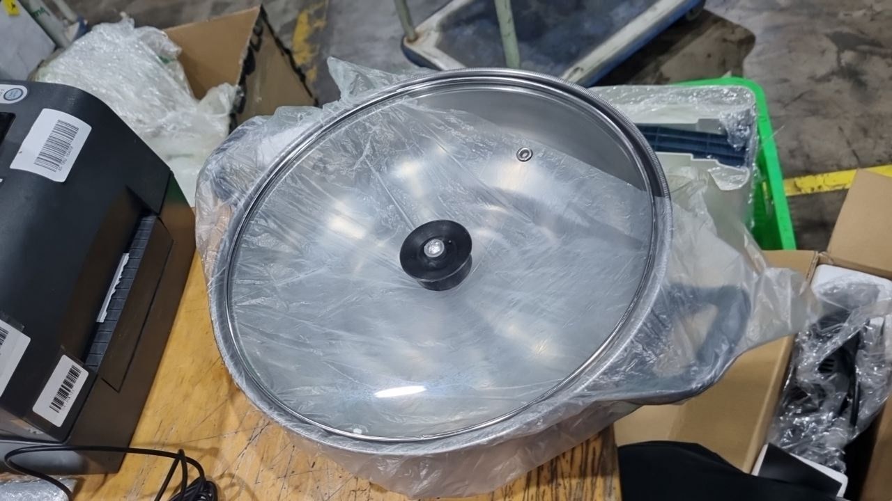 Bếp Từ Đơn Sunhouse SHD6803 (2000W) - Kèm Nồi Lẩu - Hàng Chính Hãng