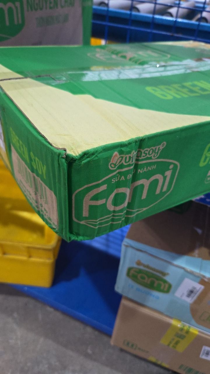 Thùng sữa đậu nành Vinasoy Fami Green soy rất ít đường (**) (36 hộp x 180ml)