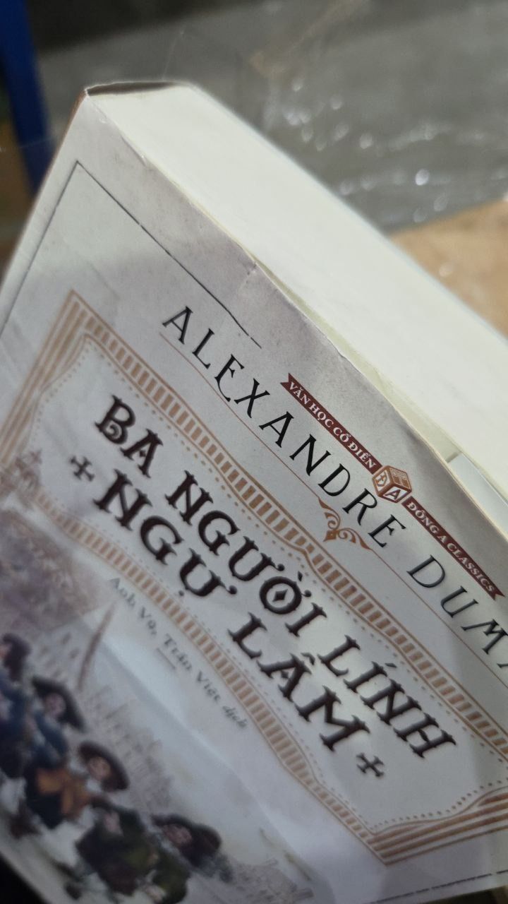 Sách Ba Người Lính Ngự Lâm (Đông A) (Tái Bản)