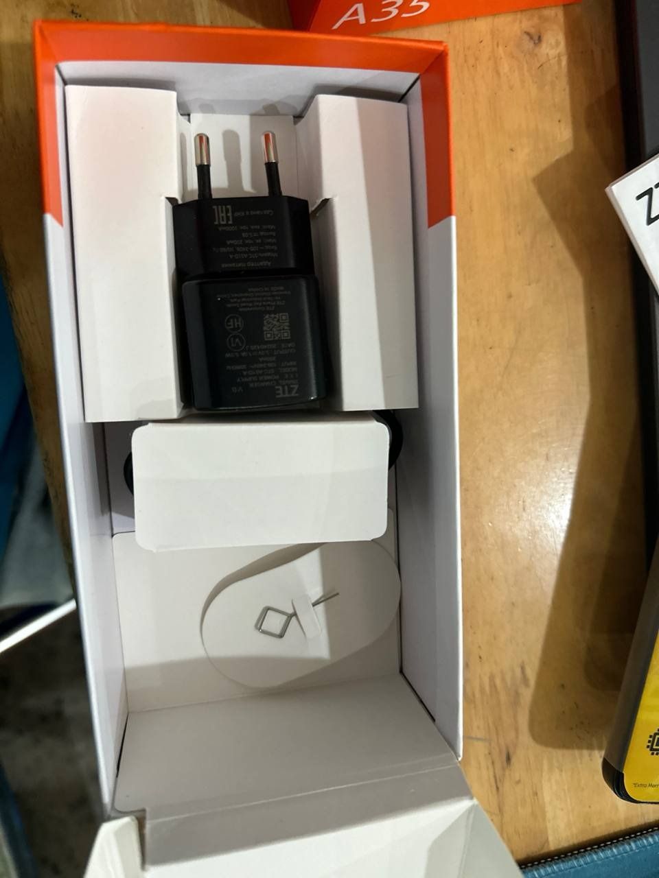 Điện thoại ZTE Blade A35 4GB/64GB - Hàng Chính Hãng - Màu Đen