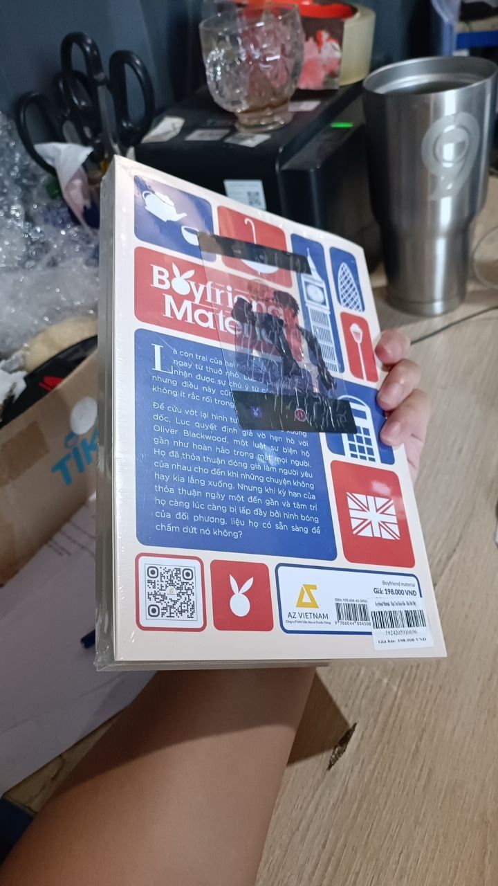 Boyfriend Material – Bạn Trai Hoàn Hảo - Bản Đặc Biệt