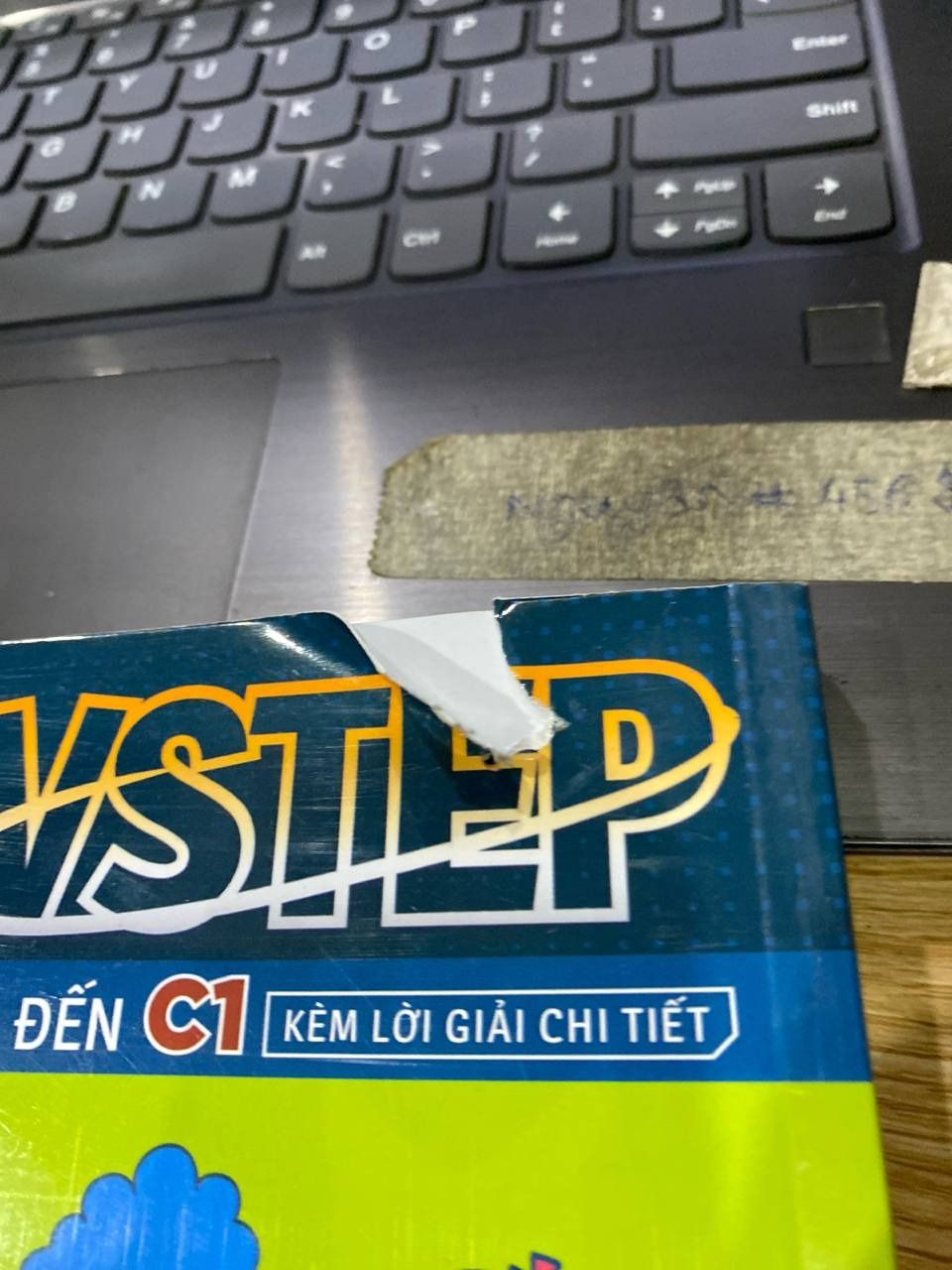 Sách Chinh phục đề thi VSTEP bậc năng lực từ B1 đến C1
