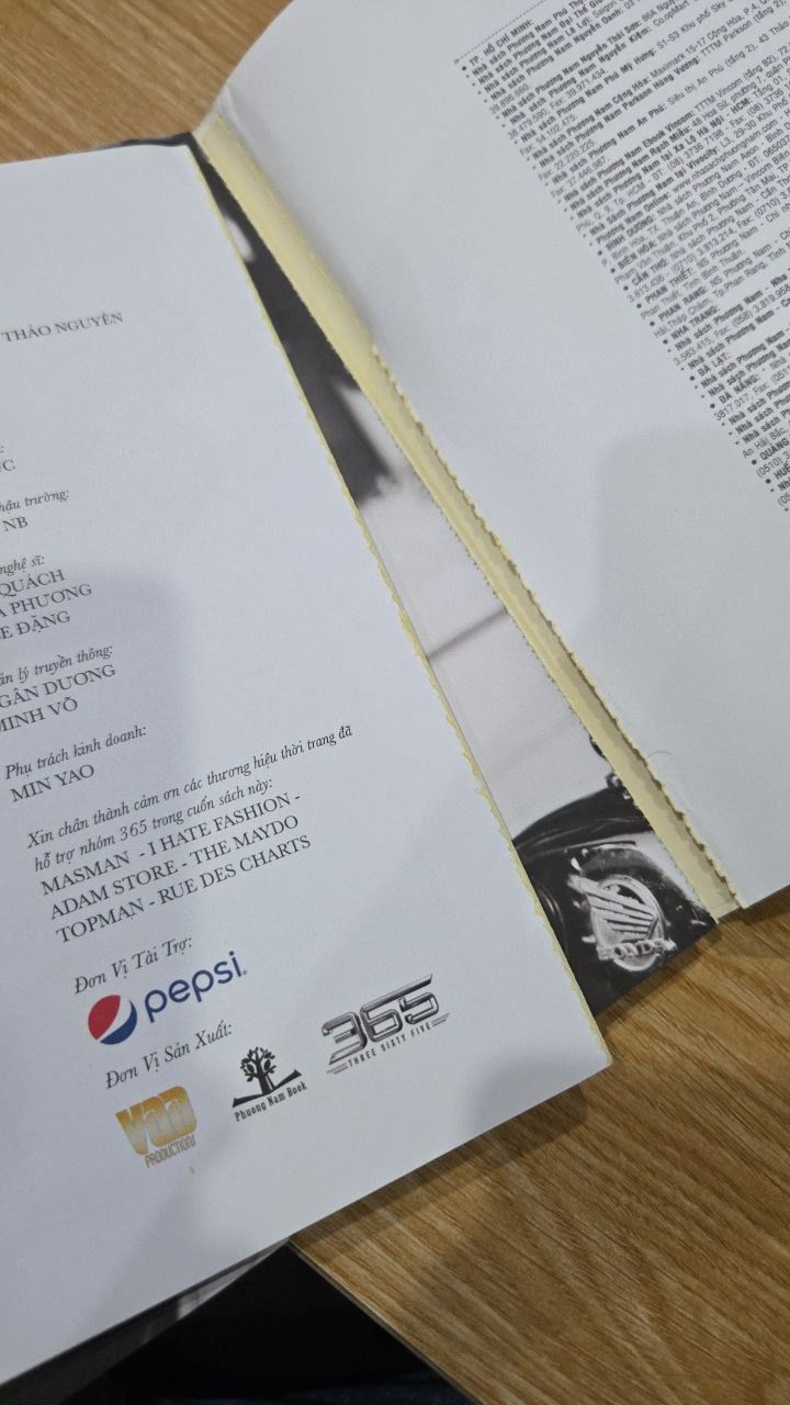 Sách 365 - Những Người Lạ Quen Thuộc