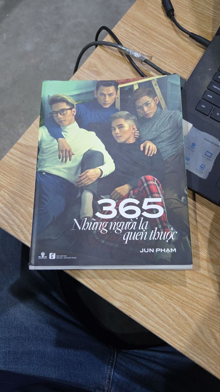 Sách 365 - Những Người Lạ Quen Thuộc