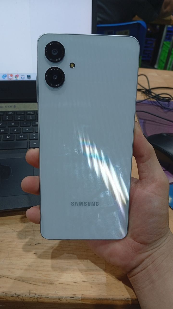 Điện Thoại Samsung Galaxy A06 (4GB/128GB) - Hàng Chính Hãng - Xanh Băng