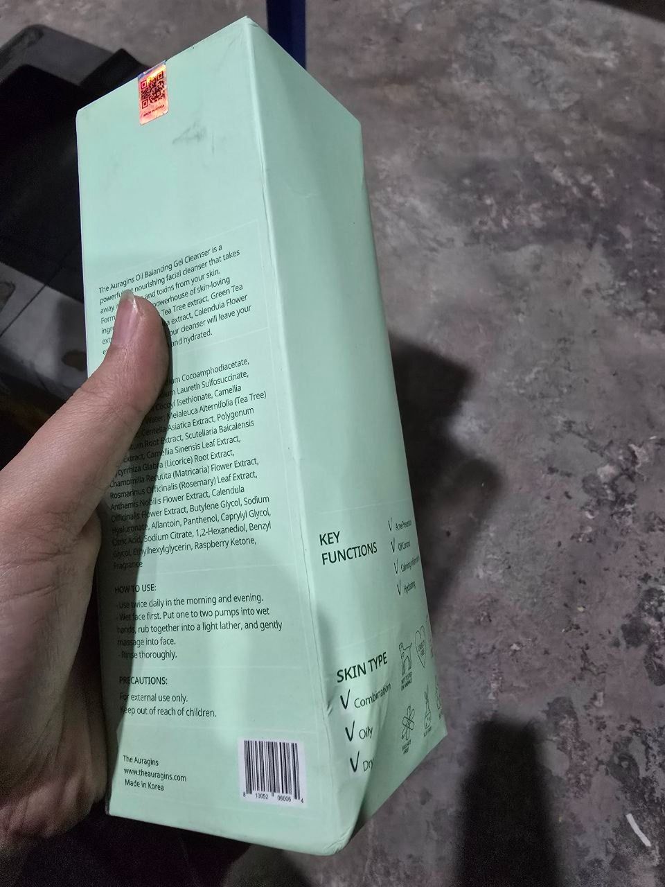 Gel rửa mặt làm sạch sâu cho da dầu mụn The Auragins Oil Balancing Gel Cleanser 150ml