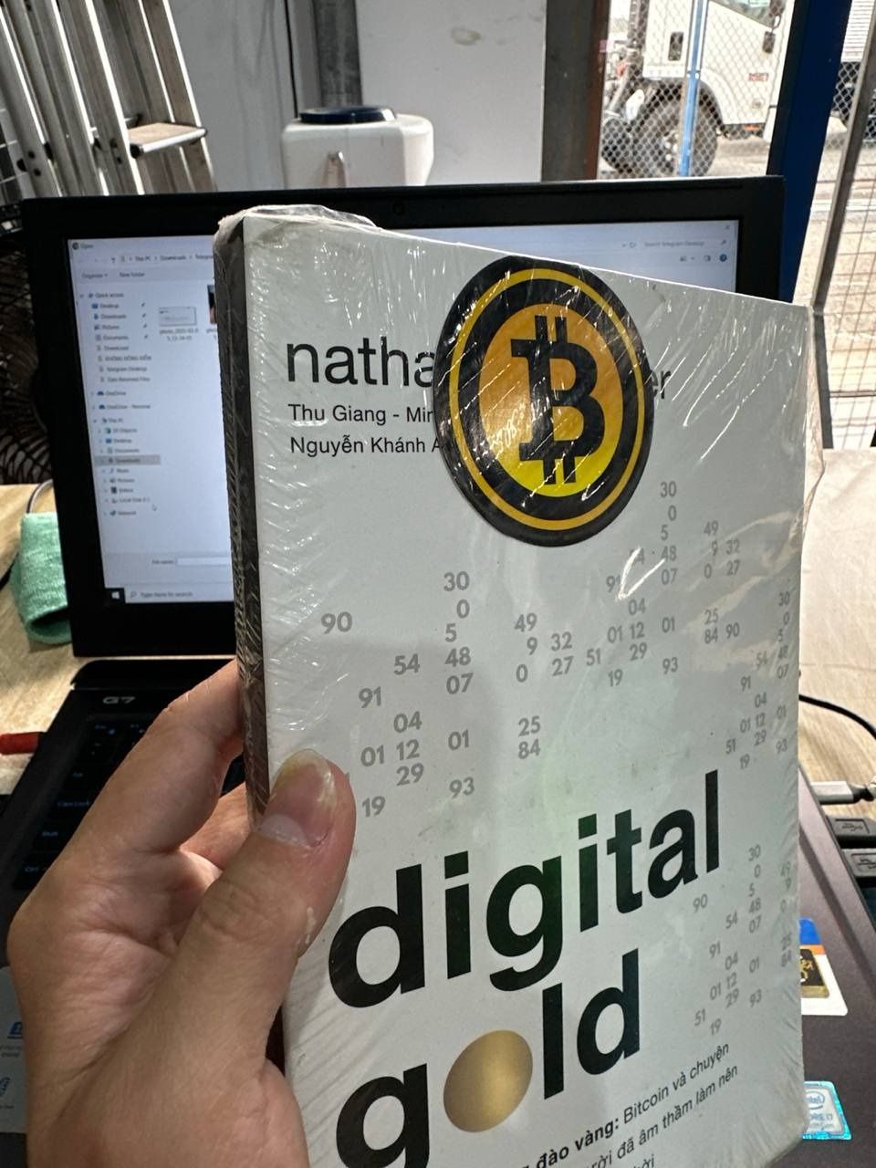 Digital Gold - Rủ Nhau Lên Mạng Đào Vàng