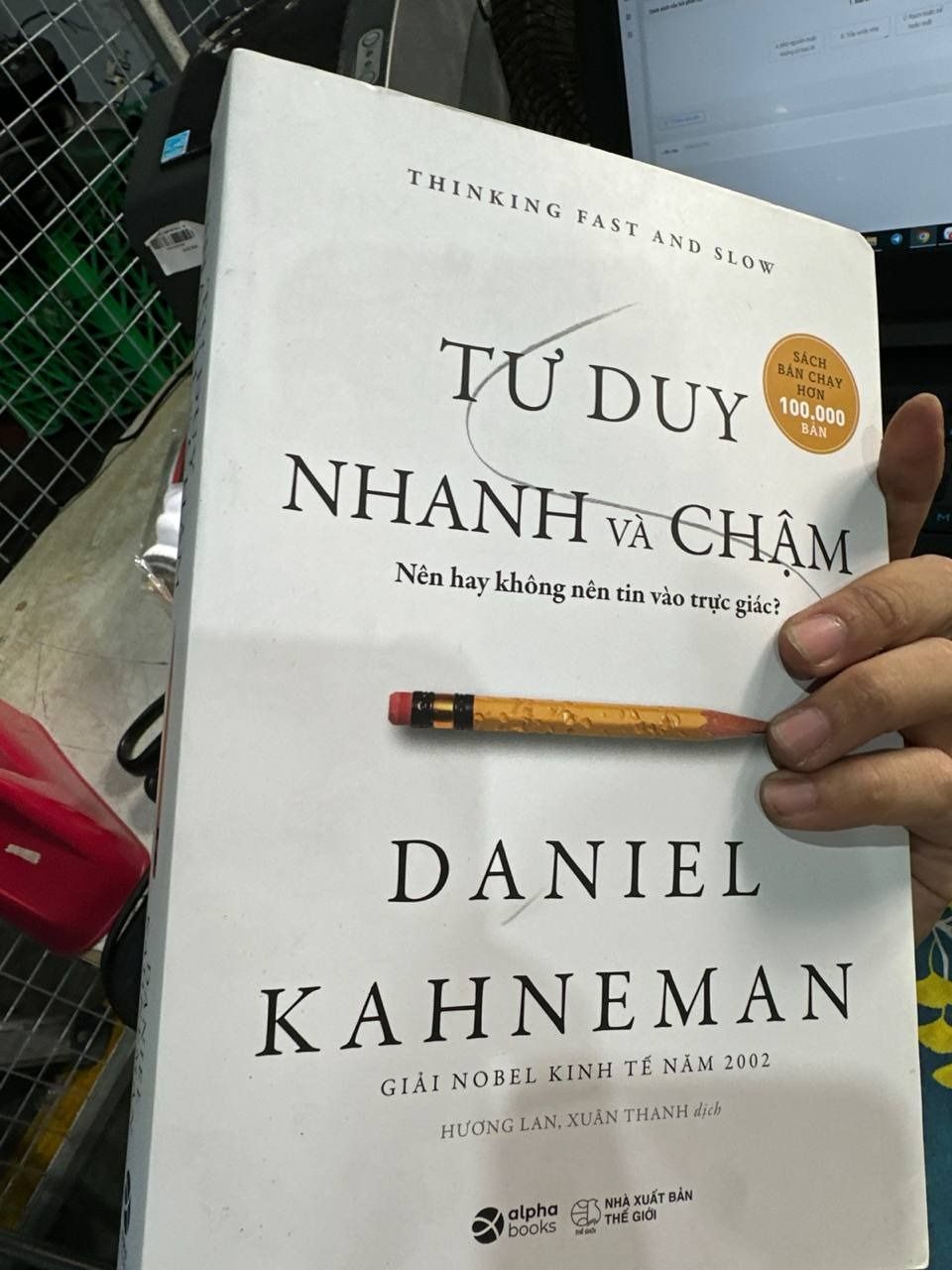 Tư Duy Nhanh Và Chậm (Tái Bản) - Bìa mềm