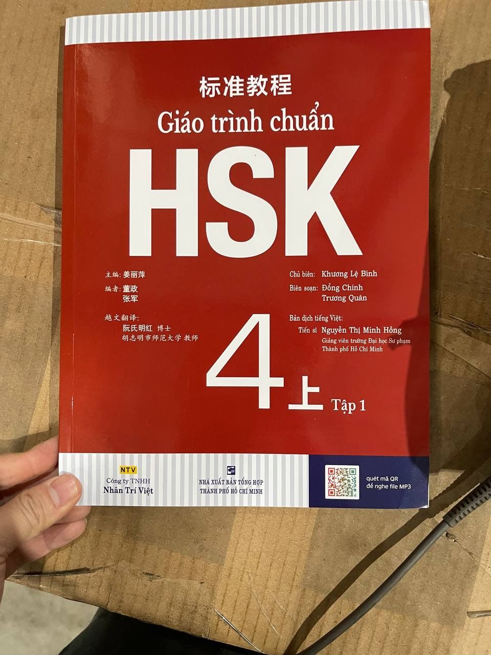 Sách Giáo Trình Chuẩn HSK 4 Bài Học (Tập 2)