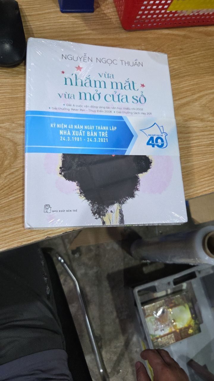 Sách Vừa Nhắm Mắt Vừa Mở Cửa Sổ (Phiên Bản Đặc Biệt)