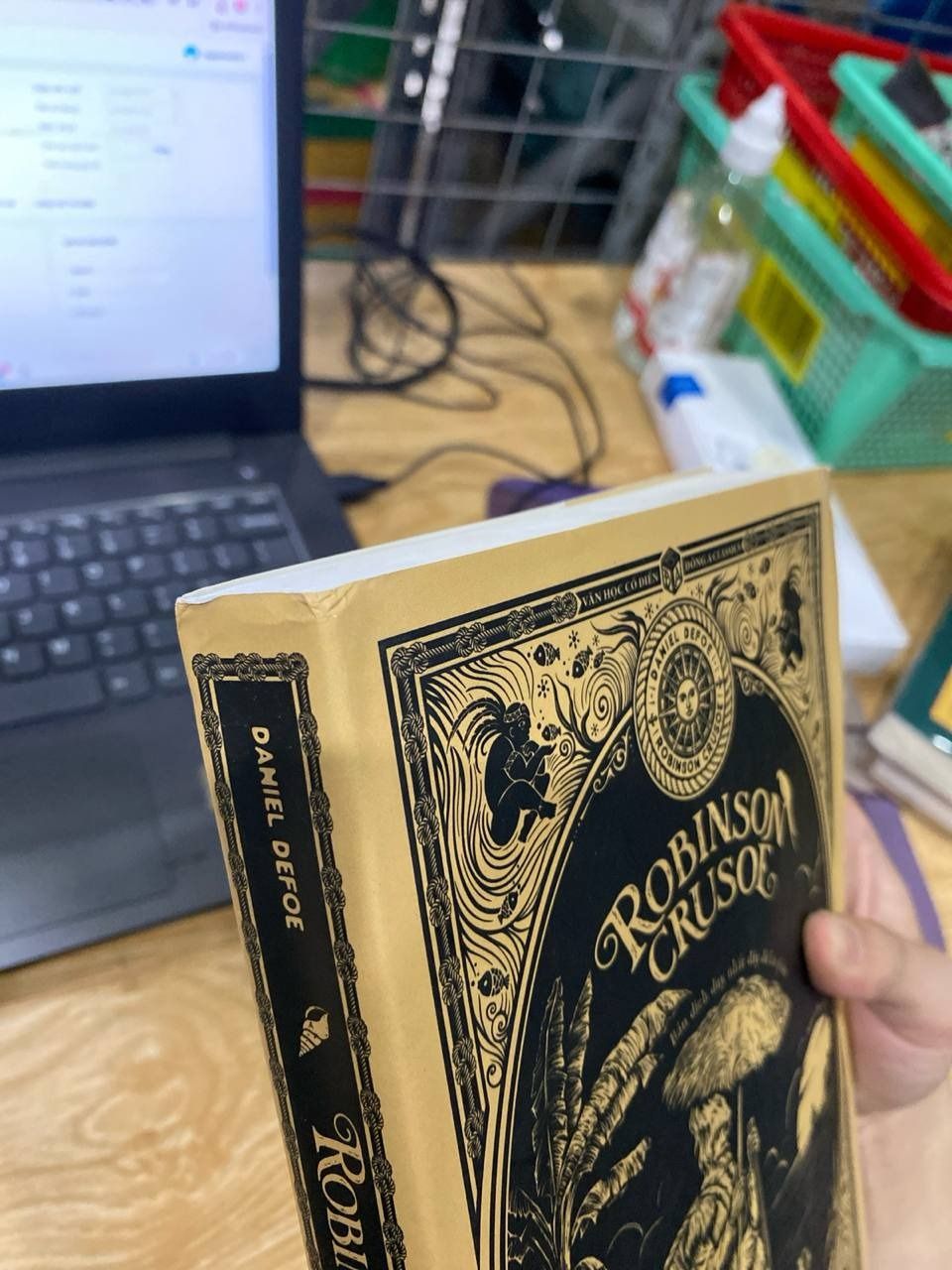 Sách Robinson Crusoe - Bìa mềm