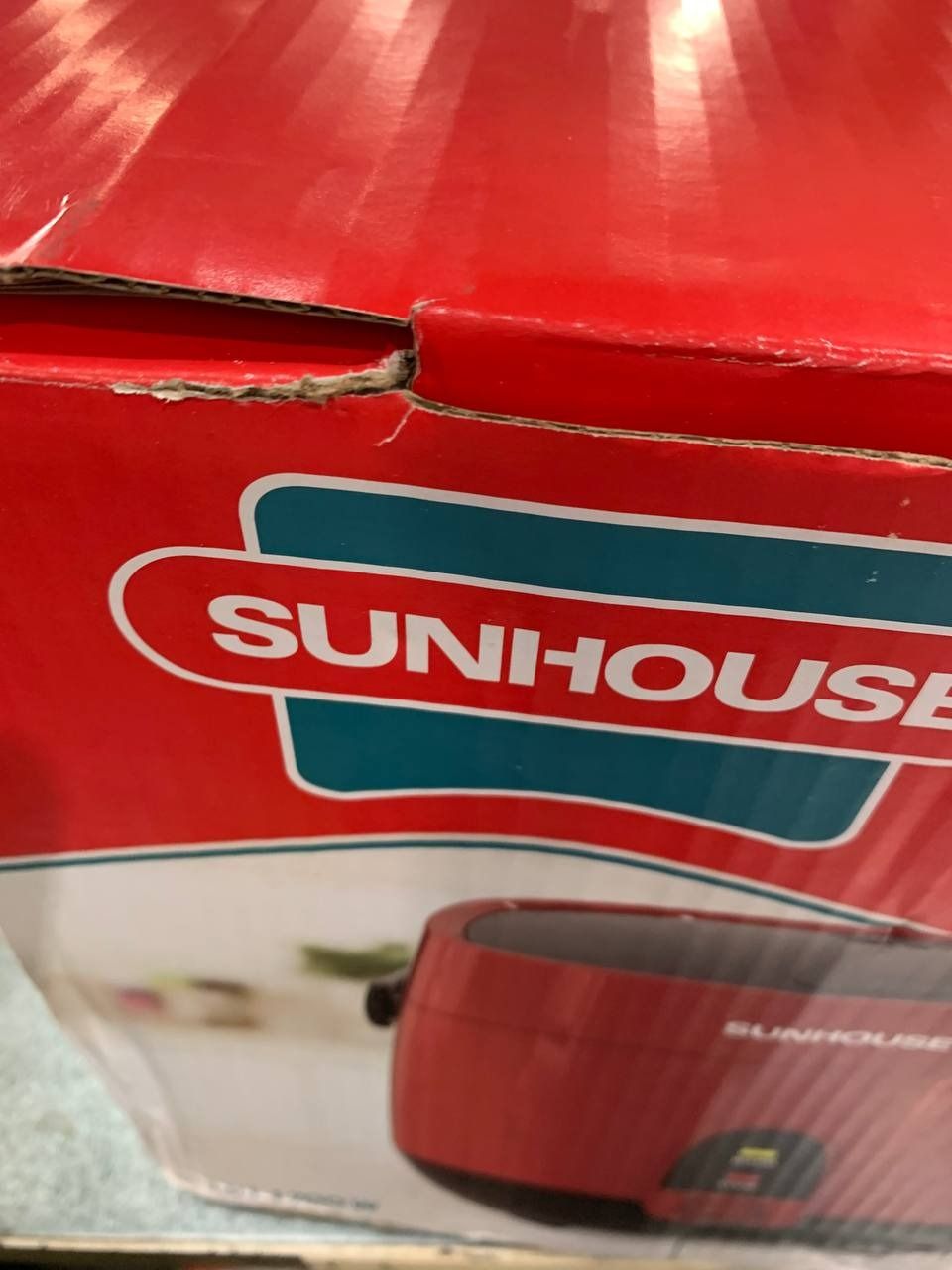 NỒI CƠM ĐIỆN 1.8L SUNHOUSE SHD8611R (700W) - Hàng chính hãng