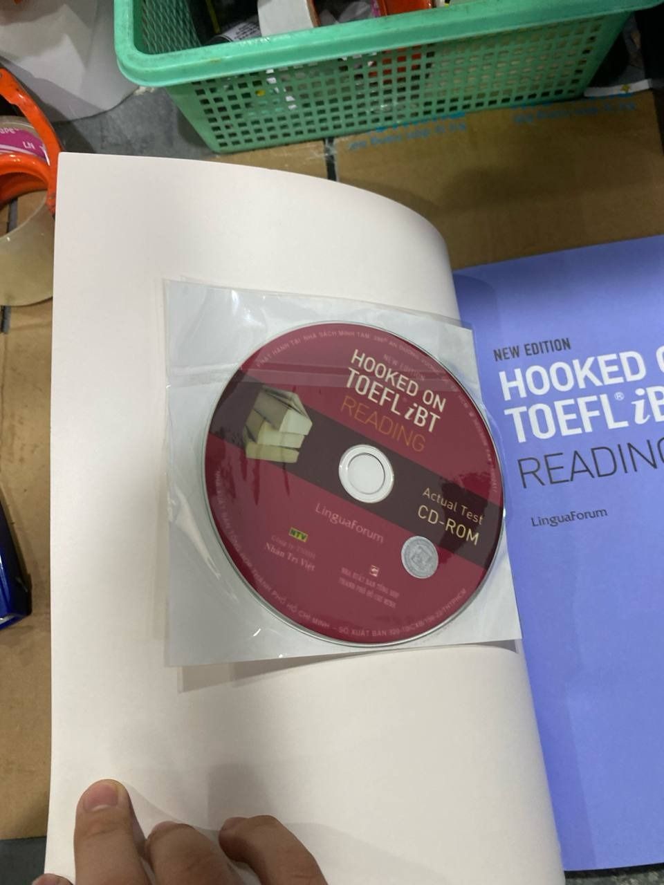Sách LinguaForum Hooked On TOEFL iBT Reading (New Edition)