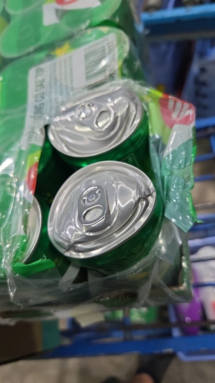 Thùng 24 Lon Nước Ngọt Có Gaz 7Up lon xanh (320ml/lon)