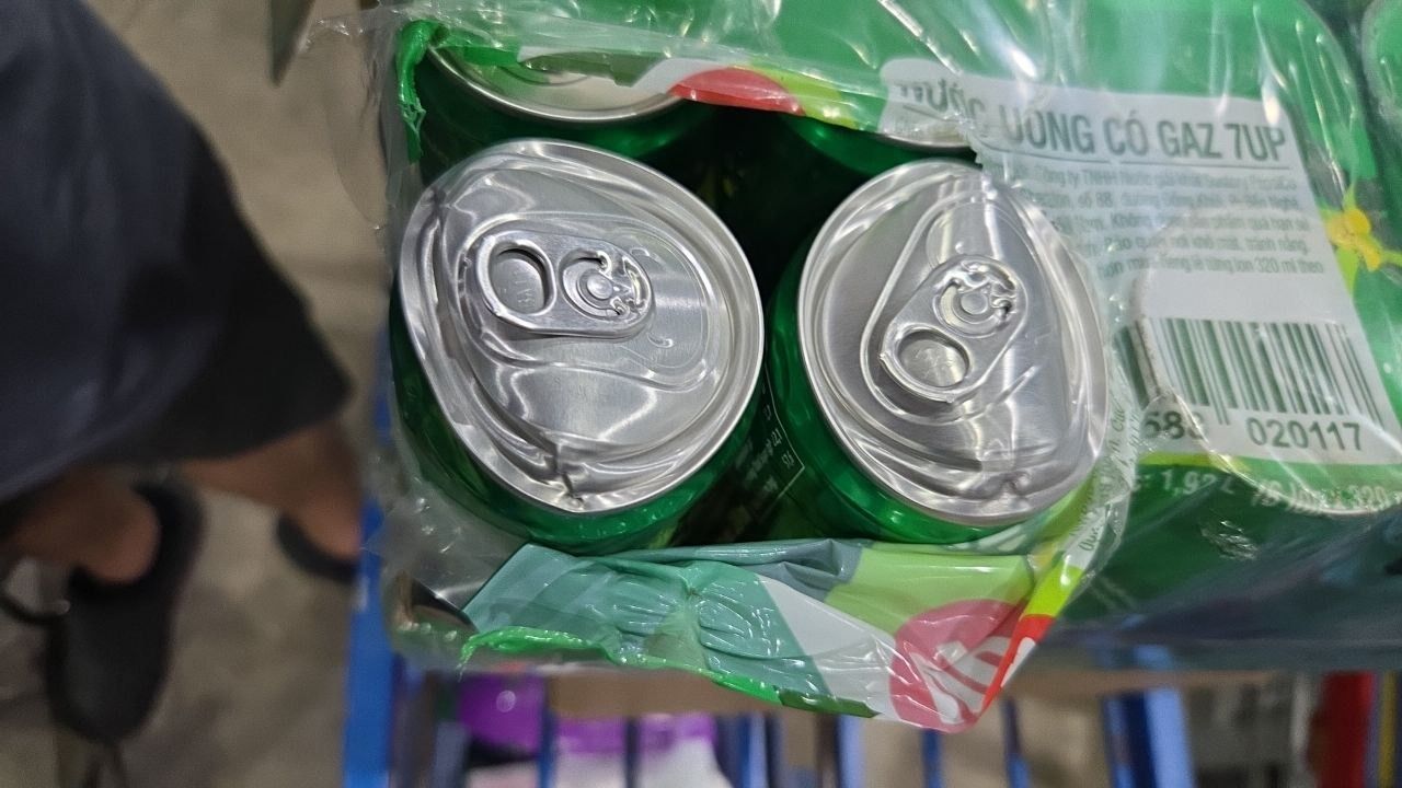 Thùng 24 Lon Nước Ngọt Có Gaz 7Up lon xanh (320ml/lon)