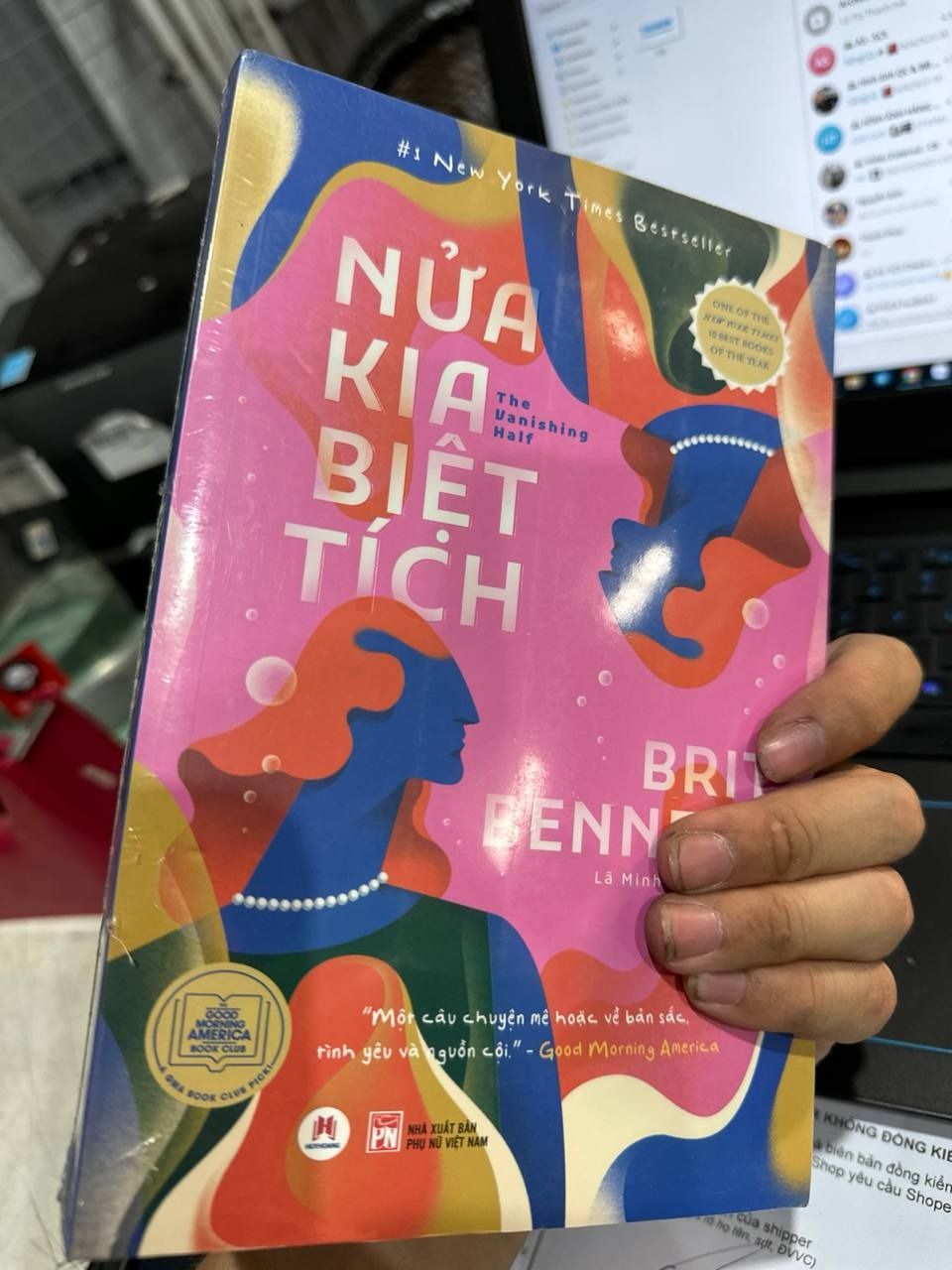 Nửa Kia Biệt Tích