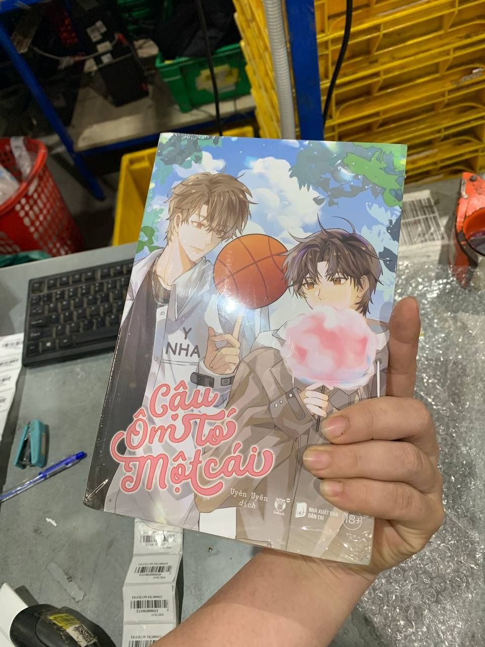 Sách Cậu ôm tớ một cái