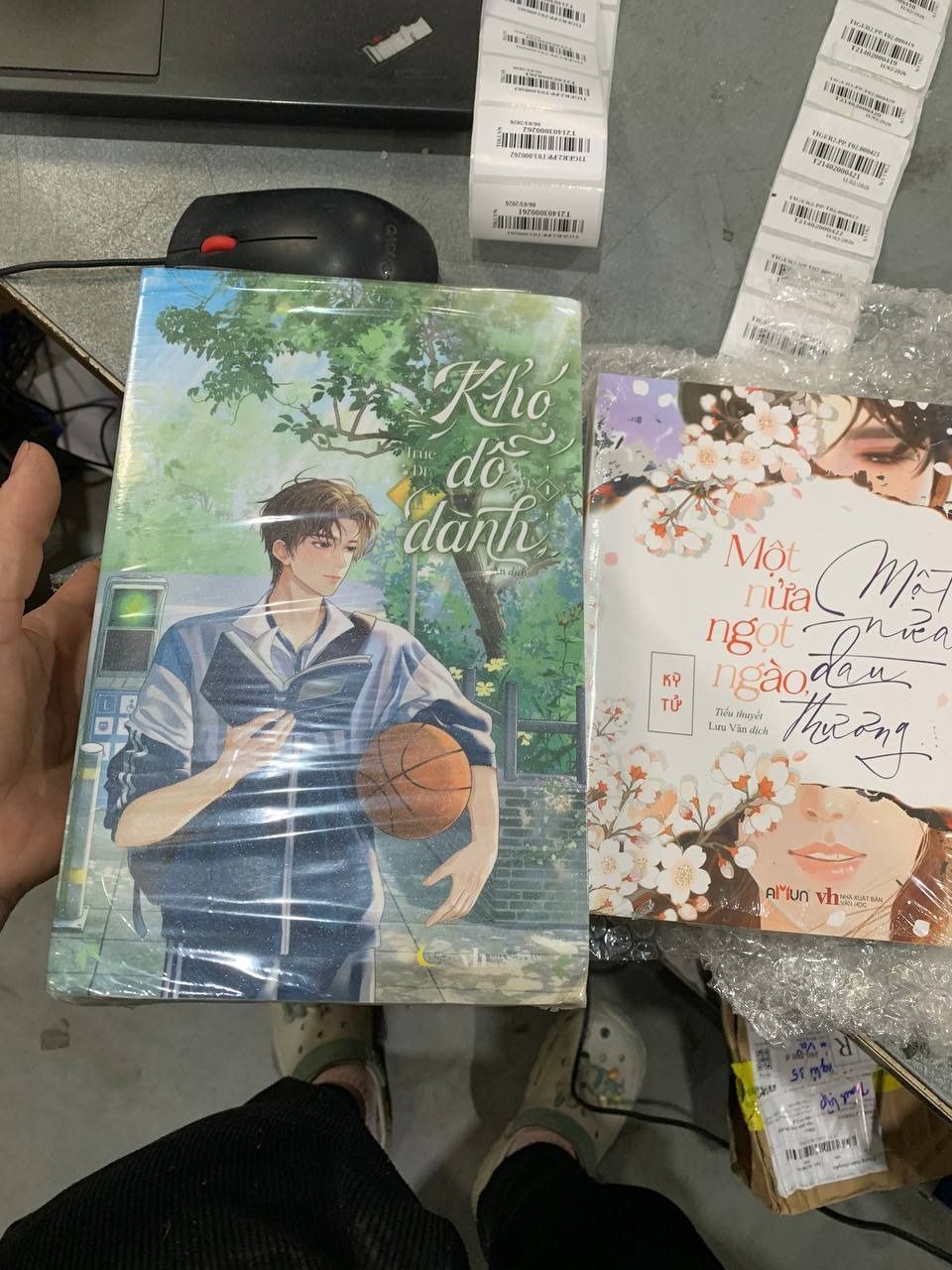 Sách Khó Dỗ Dành - Combo 2 Tập (Tái Bản 2025) - Bản thường