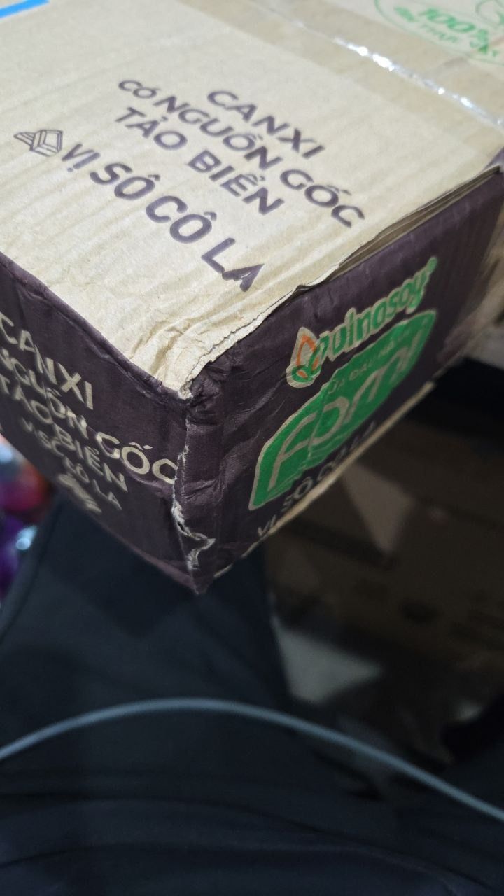 Thùng sữa đậu nành Vinasoy Fami Canxi Vị sô cô la hộp (200ml x 36 hộp)