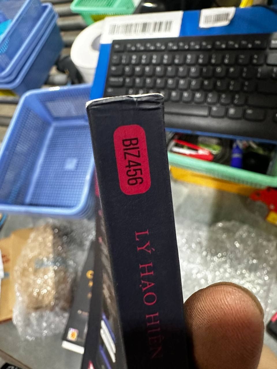 Sách Thao túng tâm lý khách hàng bằng tâm lý học