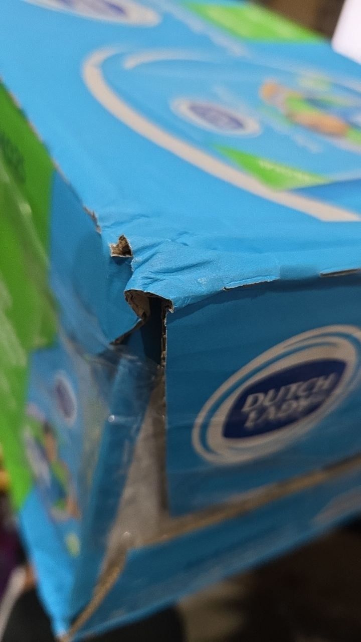 Thùng 48 Bịch Sữa Tiệt Trùng Dutch Lady Cô Gái Hà Lan Có Đường 180ml