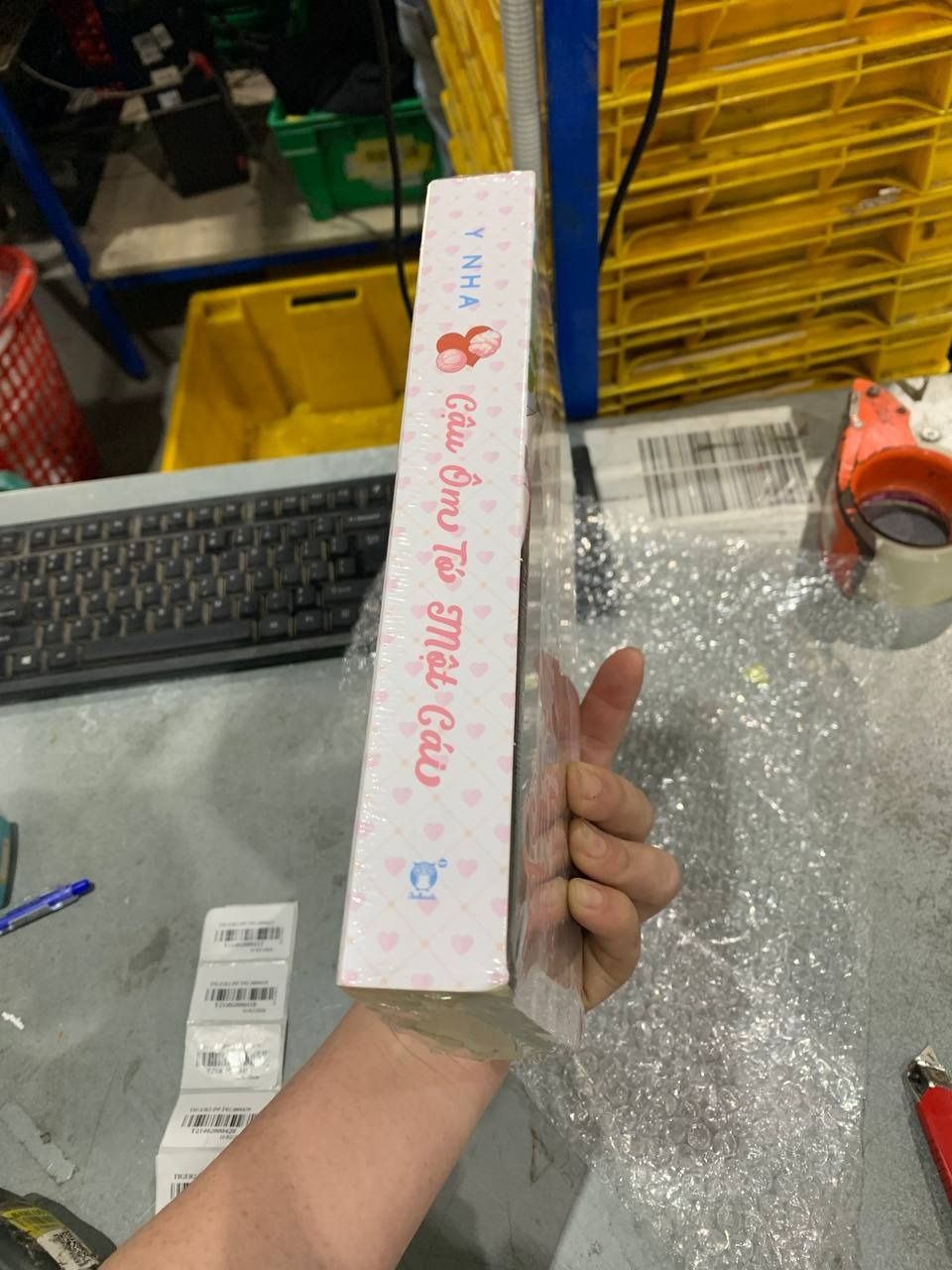 Sách Cậu ôm tớ một cái