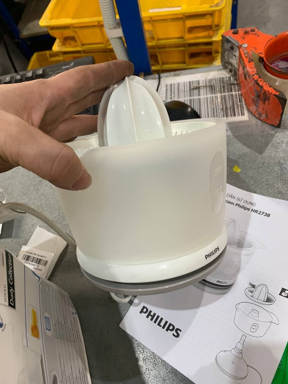 Máy Vắt Cam Philips HR2738/00 25W - Hàng chính hãng