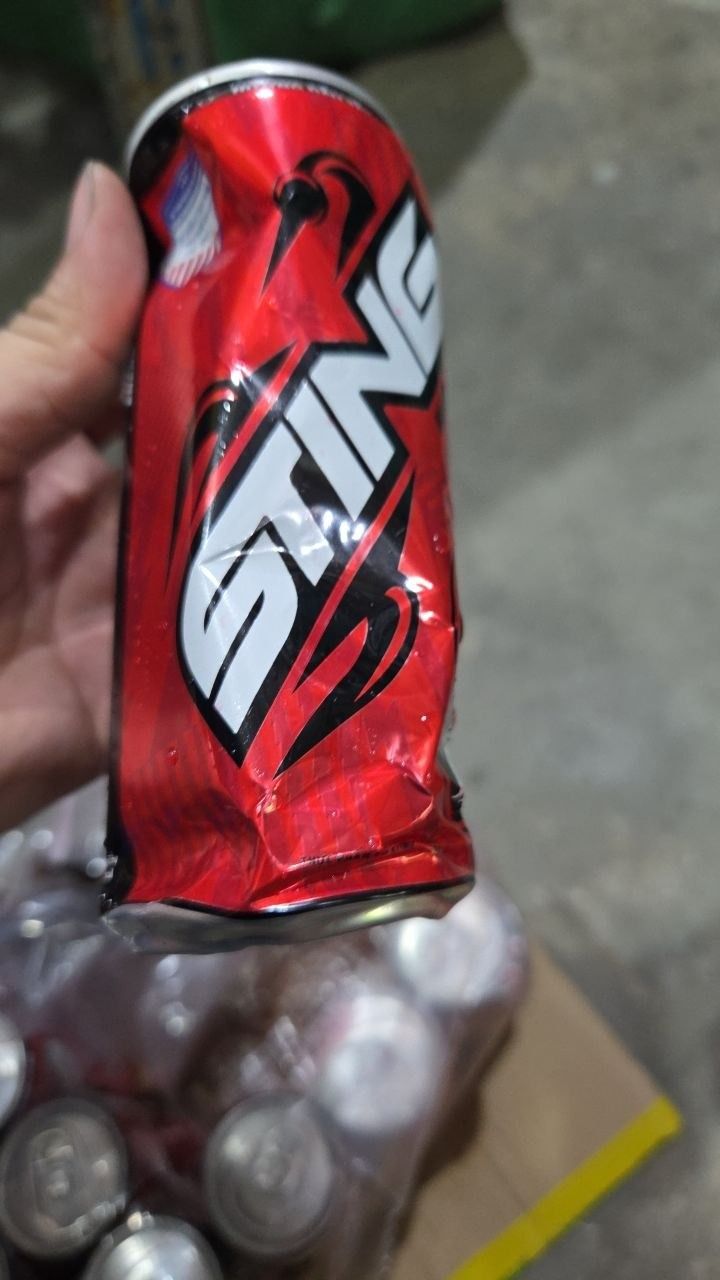 Thùng 24 Lon Nước Tăng Lực Sting Dâu (320ml/Lon)