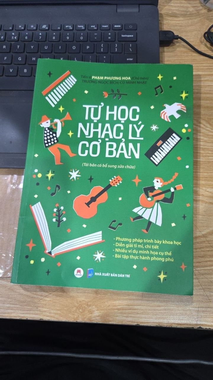 Sách Tự học nhạc lý cơ bản (Phương pháp trình bày khoa học - Diễn giải tỉ mỉ, chi tiết - Nhiều ví dụ minh họa cụ thể - Bài tập thực hành phong phú) (Tái bản có bổ sung sửa chữa)