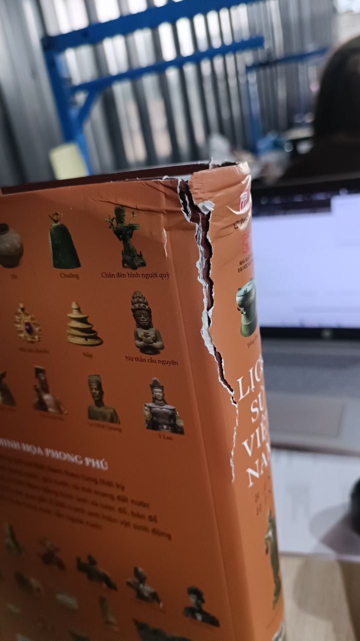 Lịch sử Việt Nam bằng hình - Gần 2000 minh họa tranh ảnh và bản đồ