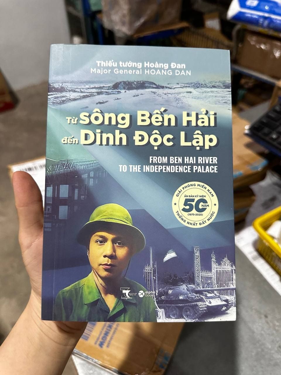 Sách - Từ Sông Bến Hải Đến Dinh Độc Lập