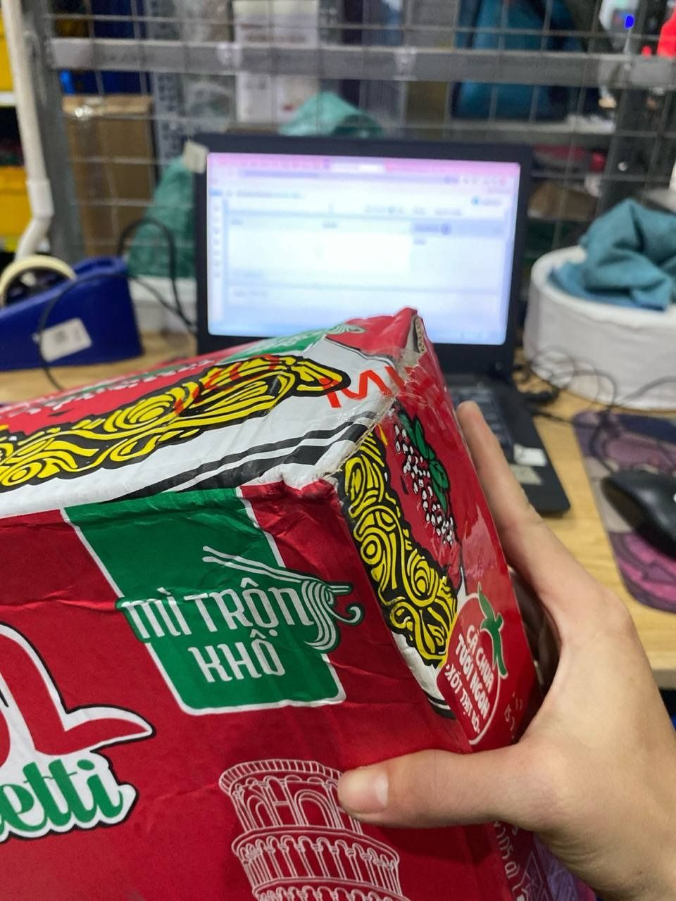 Thùng 30 Gói Mì Cung Đình Kool Spaghetti (105g X 30 Gói)