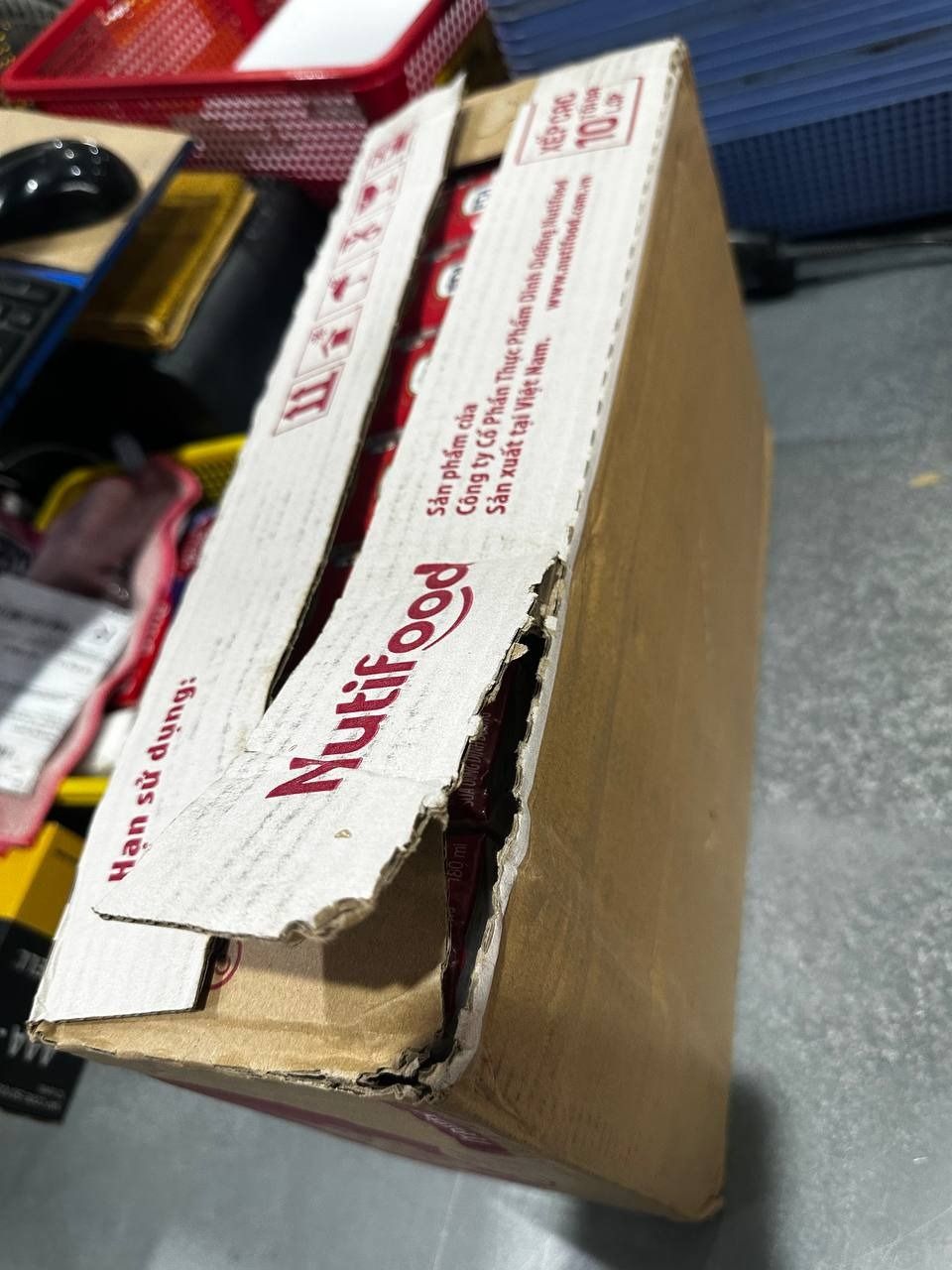 Thùng SBPS Nutifood GrowPLUS+ Suy Dinh Dưỡng Ít đường - Tăng Cân, Tăng Chiều Cao (48 Hộp x 180ml)