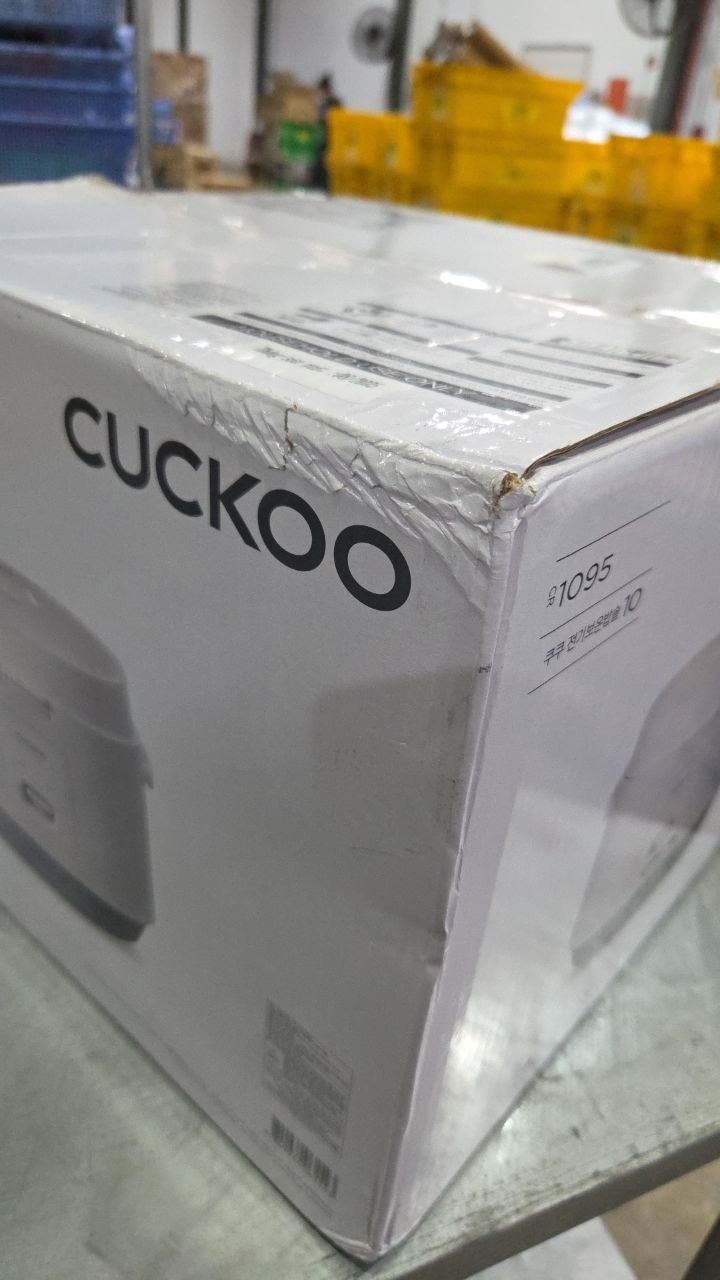 Nồi cơm nắp gài Cuckoo 1.8 lít CR-1095/WHVNCV - Hàng chính hãng