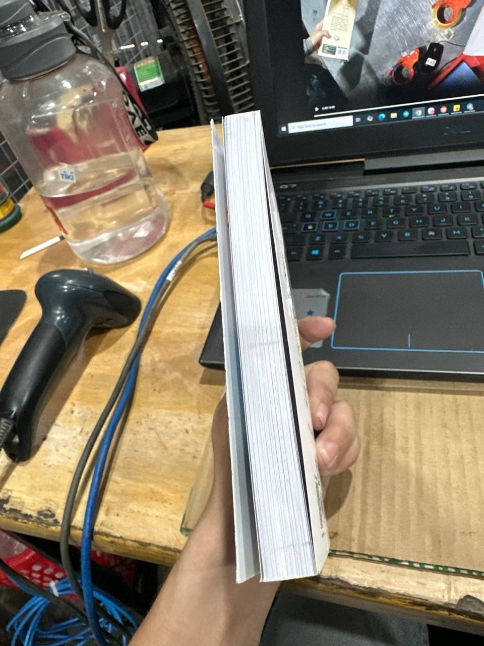 Đời Về Cơ Bản Là Buồn Cười