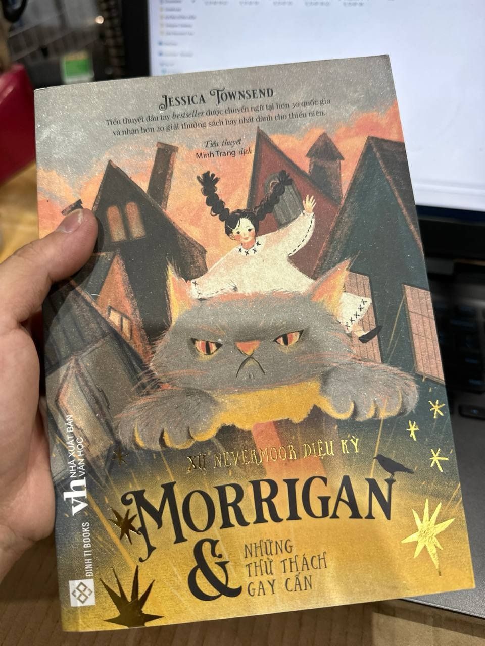 Xứ Nevermoor Diệu Kỳ - Morrigan Và Những Thử Thách Gay Cấn