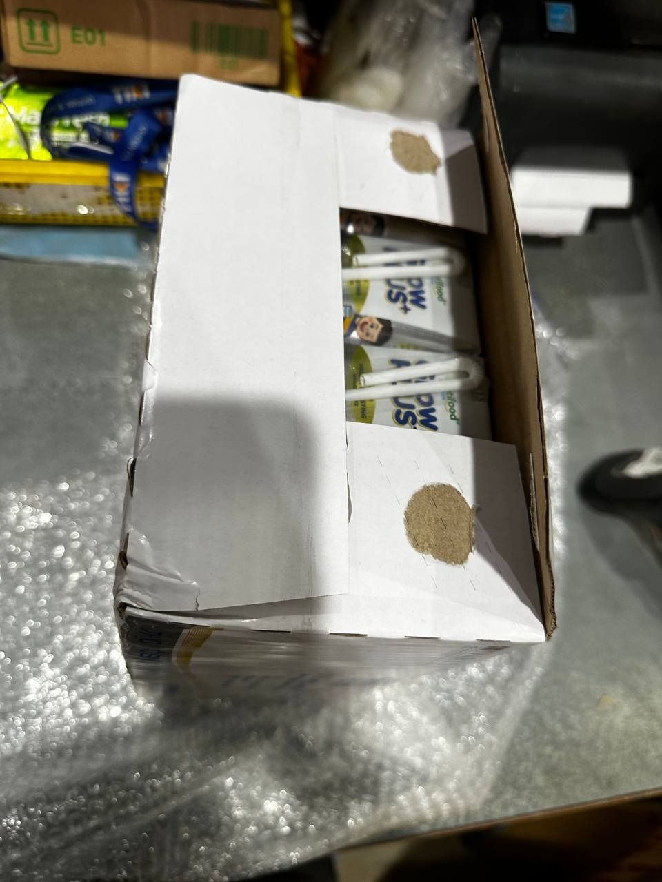 Thùng Sữa Bột Pha sẵn Nutifood GrowPLUS+ Cao Lớn Vượt Trội trên 1 tuổi (24 hộp x 180ml)
