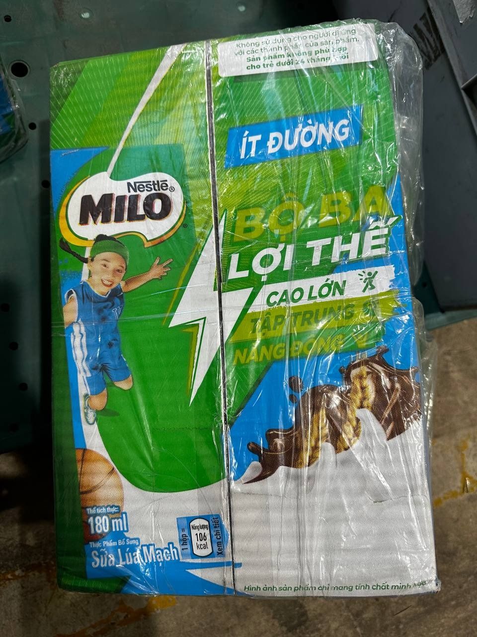[TẶNG GỐI] Thùng 48 Hộp Sữa Nestlé Milo Ít Đường (180ml/ Hộp)