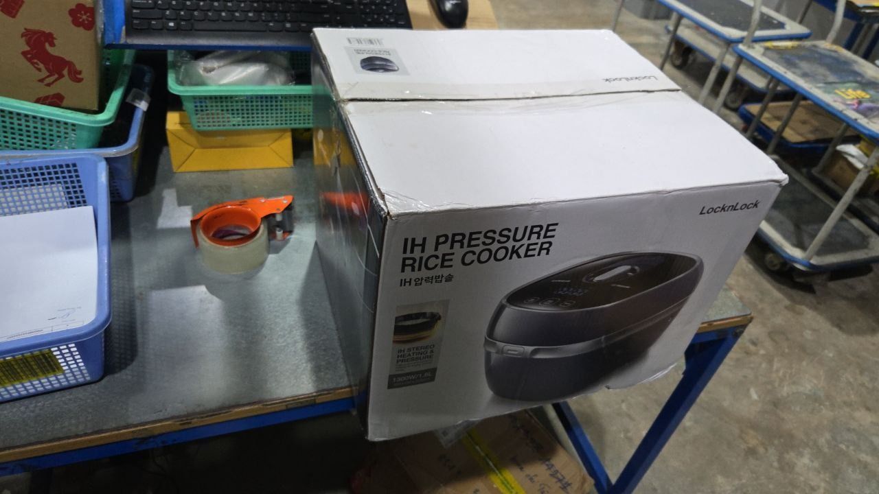 Nồi cơm điện cao tần Locknlock IH pressure rice cooker EJR526GRY (1.8 Lít)- Hàng chính hãng