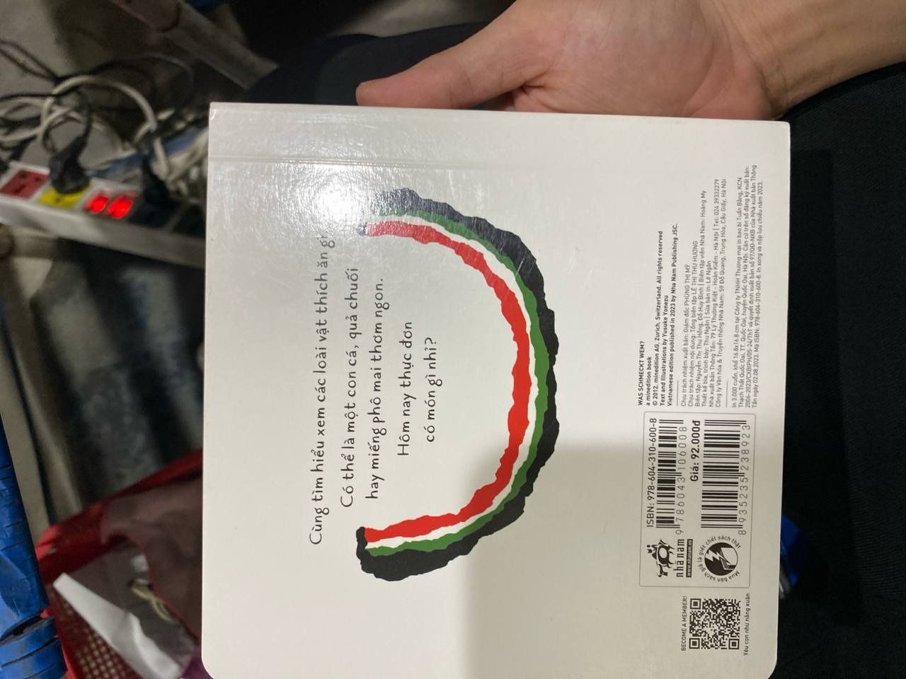 Lật giở song ngữ - MĂM MĂM MĂM