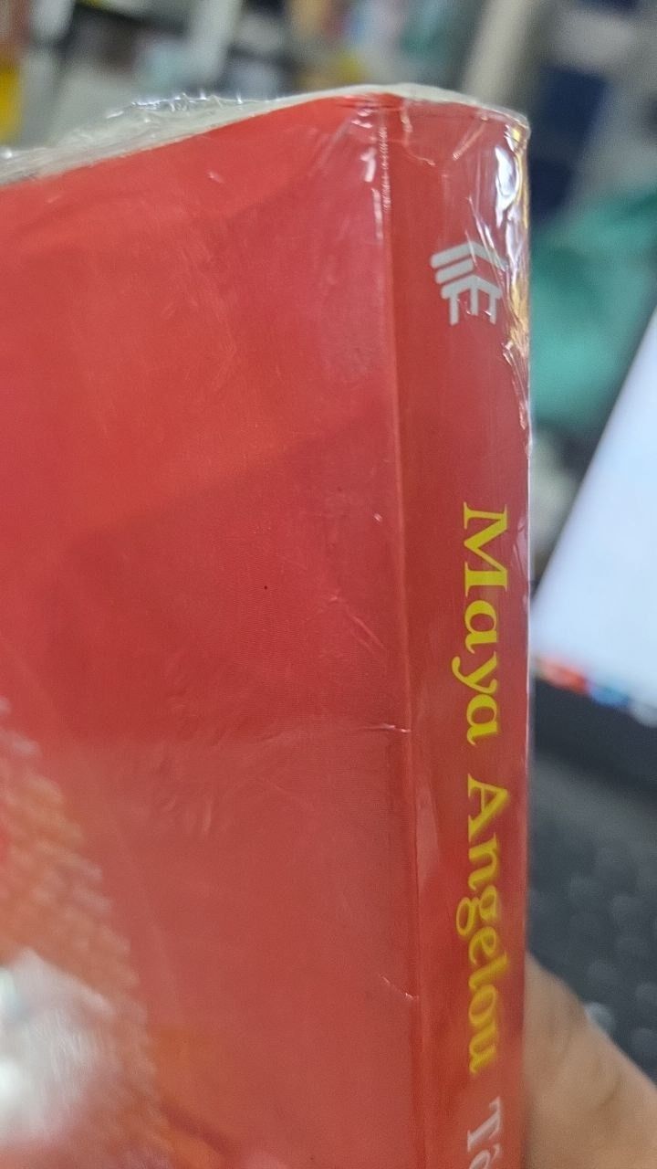 Tôi Biết Tại Sao Chim Trong Lồng Vẫn Hót (Tự truyện) – Giới thiệu bởi Oprah Winfrey (Tái bản)