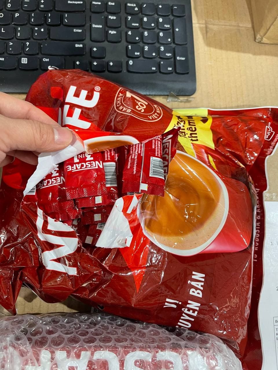 [Tặng hộp 2 ly thủy tinh] Combo 2 Bịch NESCAFE 3IN1 Công thức cải tiến - VỊ NGUYÊN BẢN Bịch 46 gói