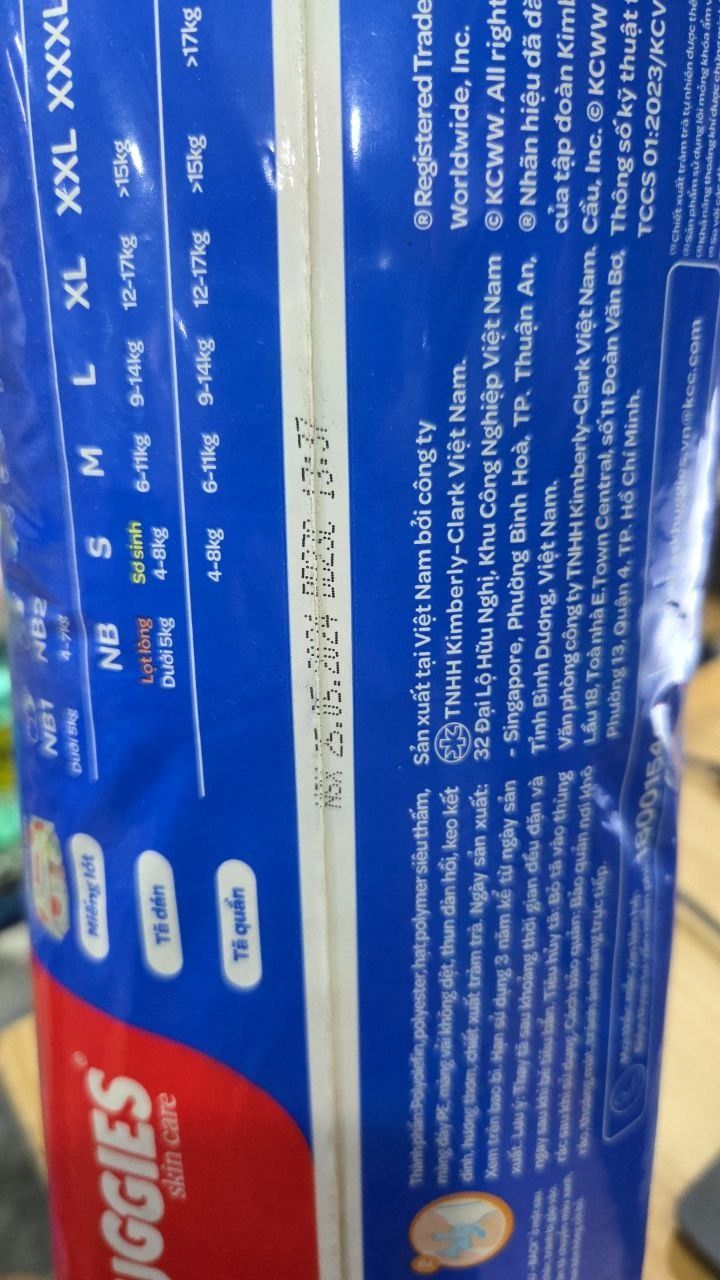 Tã/bỉm quần Huggies Skin Care Super Jumbo M76+8 miếng với tràm trà dịu da