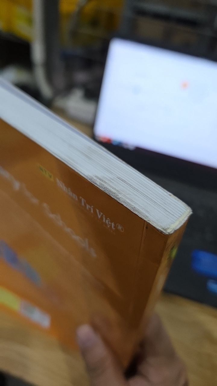 Sách B1 Preliminary for Schools - 8 Practice Tests (Quét mã MP3 để nghe file)