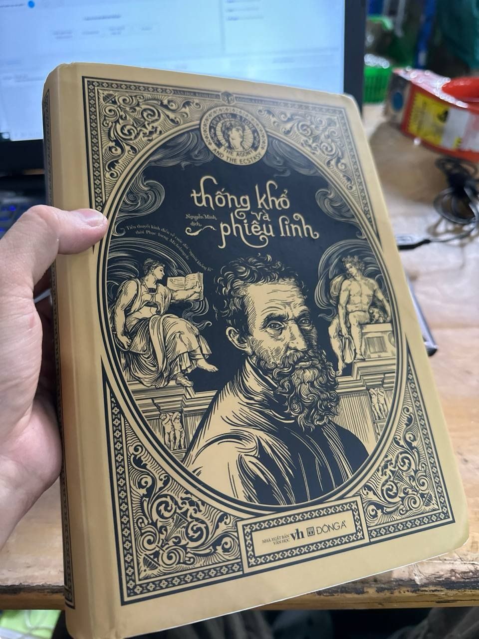 Thống khổ và phiêu linh (Bìa cứng)